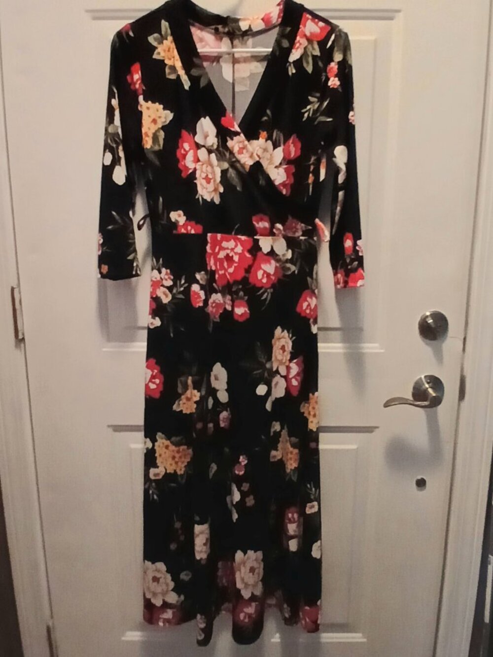 Ups and Downs Floral V-Neck Dress 🌺